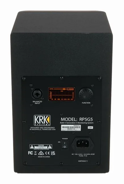 KRK Rokit RP5 G5 Stand Bundle, fronten med woofer och diskant