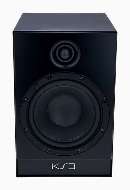 KS Digital A100 Black, fronten med woofer och diskant