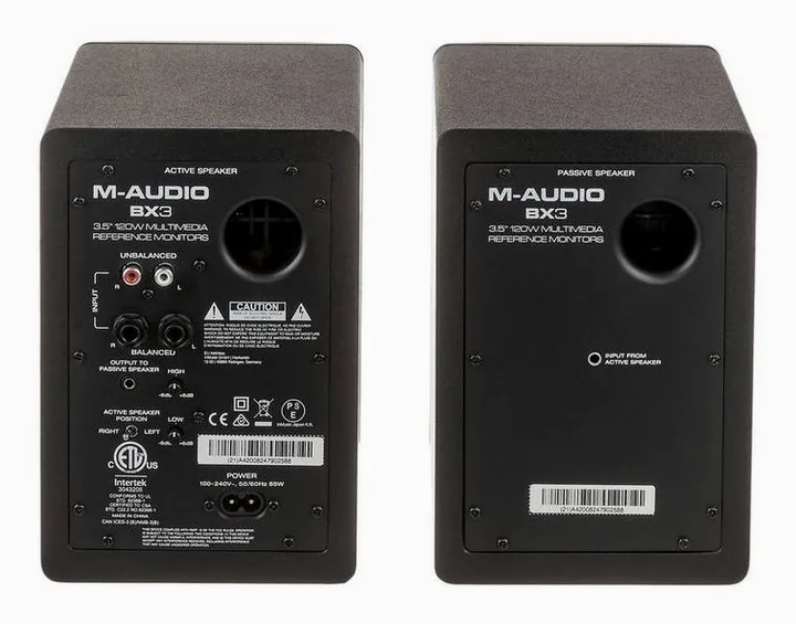 M-Audio BX3, loggan och ytan