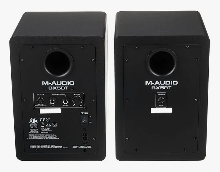 M-Audio BX5BT, kabinettet sett från sidan