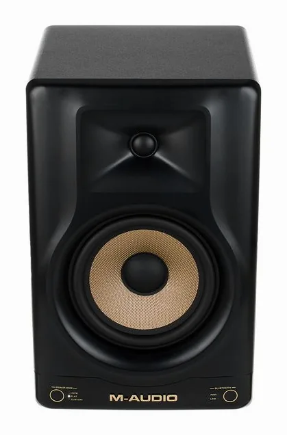 M-Audio Forty Sixty, basreflexporten