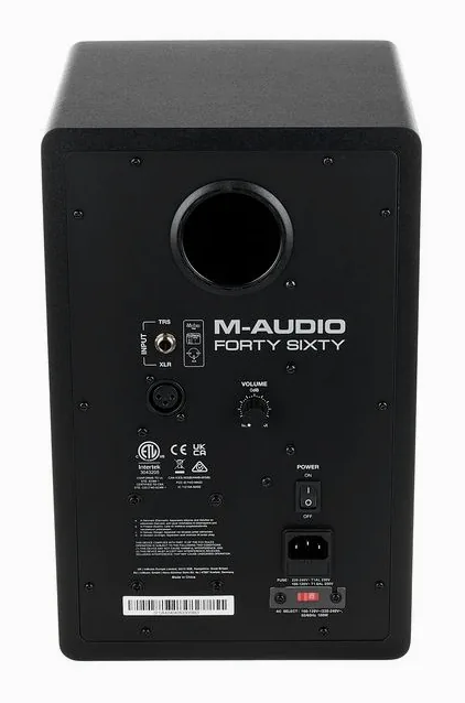 M-Audio Forty Sixty, baksidan med anslutningarna