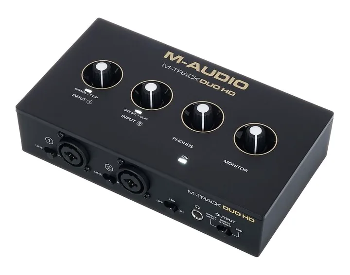 M-Audio M-Track Duo HD Producer Pack, ingångarna på framsidan