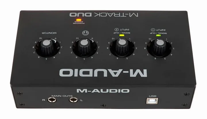 M-Audio M-Track DUO, anslutningarna på baksidan