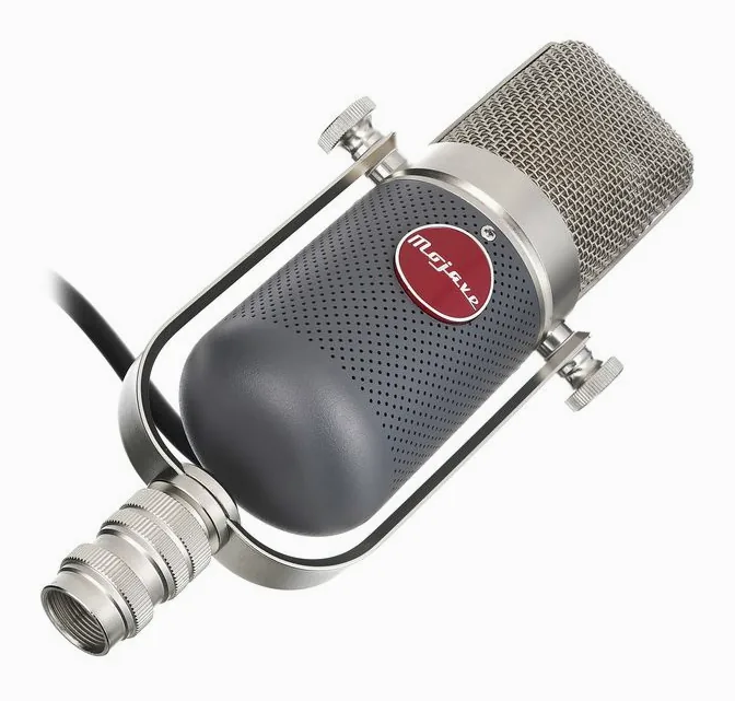 Mojave MA-37, XLR-kontakten i botten