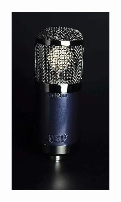 MXL Revelation II, huset sett från sidan