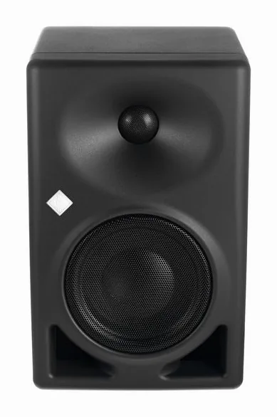 Neumann KH 120 II Black Edition, fronten med woofer och diskant