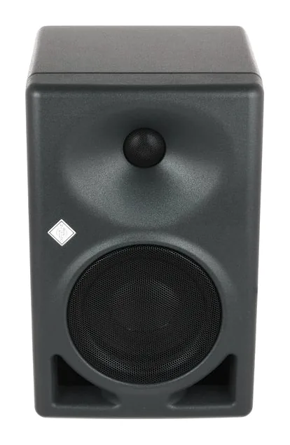 Neumann KH 120 II Bundle, baksidan med anslutningarna