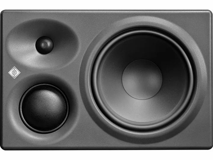 Neumann KH 310 II Left, baksidan med anslutningarna