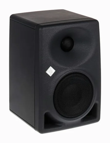 Neumann KH 80 DSP, baksidan med anslutningarna