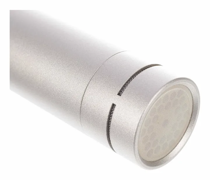 Neumann KM185, mikrofonkorgen på nära håll