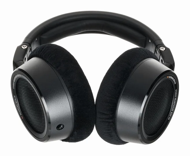 Neumann NDH 30 Black Edition, den hopfällda modellen