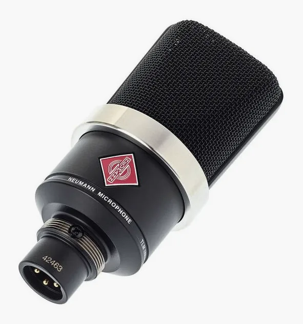 Neumann TLM 102 BK, XLR-kontakten i botten