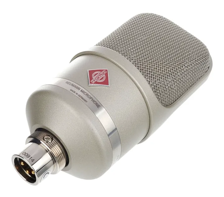 Neumann TLM 107, mikrofonkorgen på nära håll