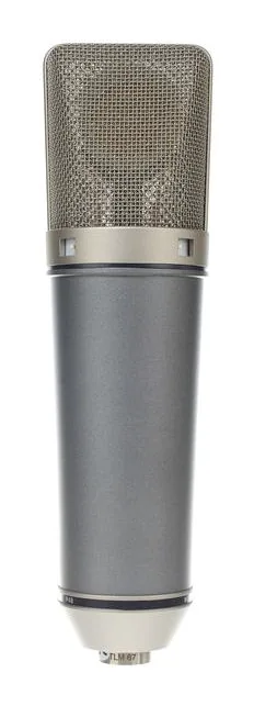 Neumann TLM67, XLR-kontakten i botten