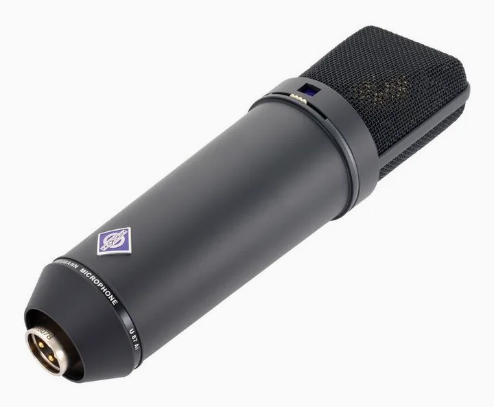 Neumann U87 AI MT, mikrofonkorgen på nära håll