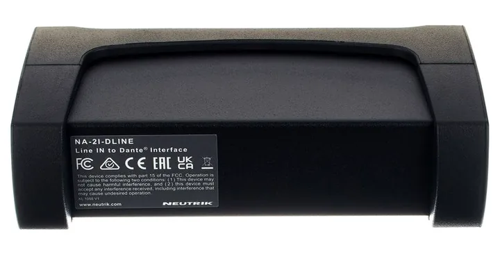 Neutrik NA-2I-DLINE, anslutningarna på baksidan