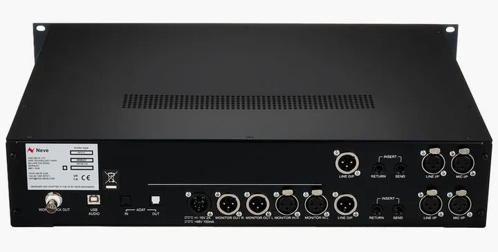 Neve 1073DPX-D, frontpanelen med rattarna