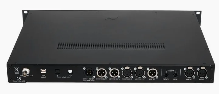 Neve 1073SPX-D, anslutningarna på baksidan