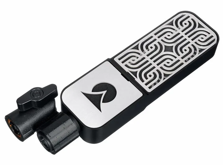 Ohma World Motif Condenser Black & Steel, loggan och ytan