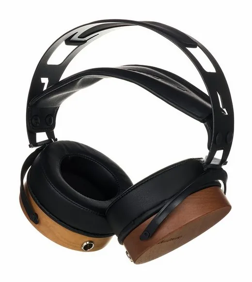 OLLO Audio R1 1.0, hörkåpan på nära håll