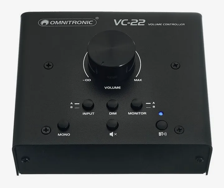 Omnitronic VC-22, knapparna på bakpanelen