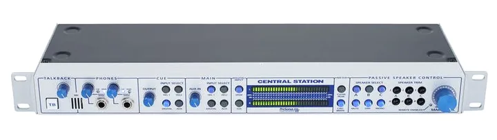 Presonus Central Station Plus, basreflexporten