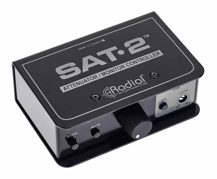 Radial Engineering Sat-2, loggan och ytan