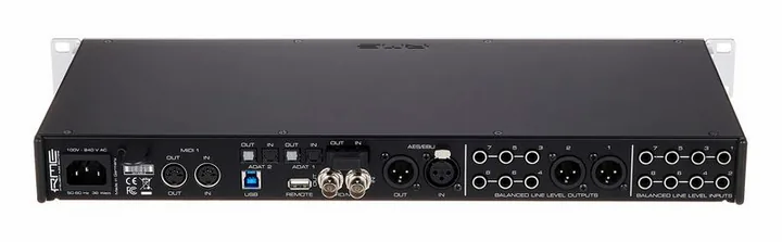 RME Fireface UFX III, frontpanelen med rattarna