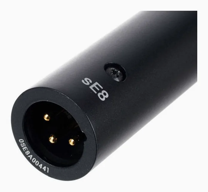 SE Electronics SE8, XLR-kontakten i botten