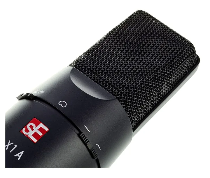 SE Electronics X1A, loggan och ytan