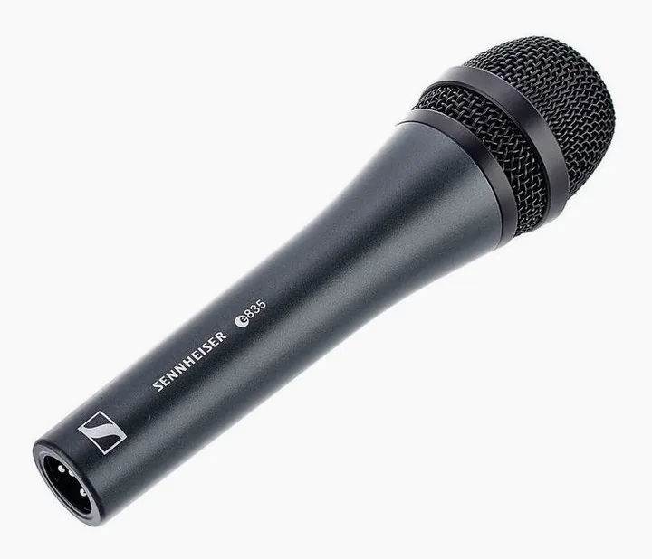 Sennheiser E835 Bundle, loggan och ytan