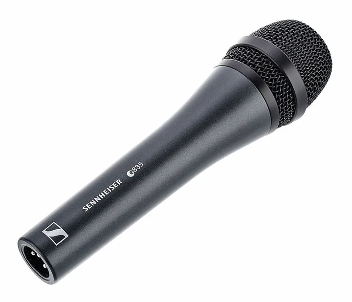 Sennheiser E835, hållaren och fästet