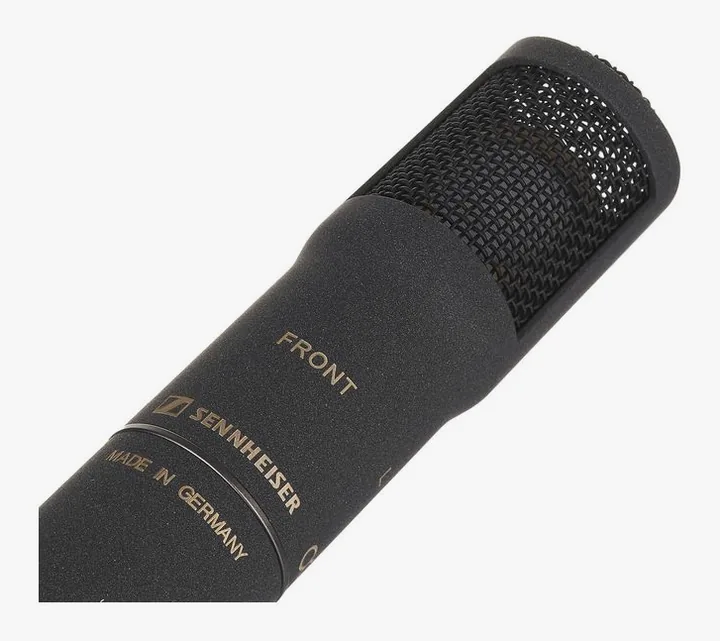 Sennheiser MKH 8030, hållaren och fästet