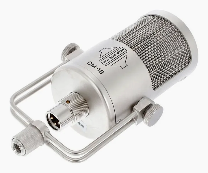 Sontronics DM-1B, loggan och ytan
