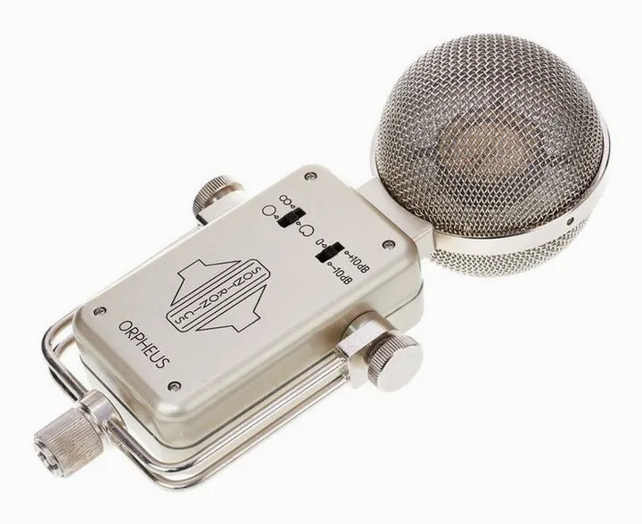 Sontronics Orpheus, XLR-kontakten i botten