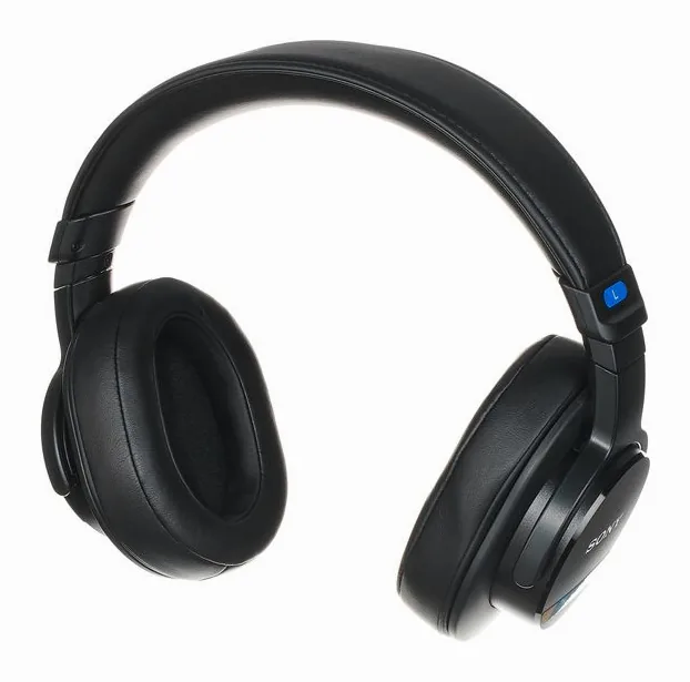 Sony MDR-M1, hörkåpan på nära håll