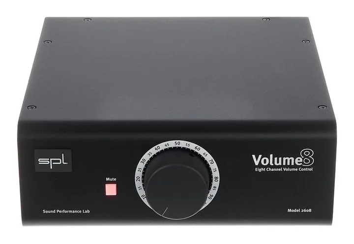 SPL Volume 8 black, knapparna på bakpanelen