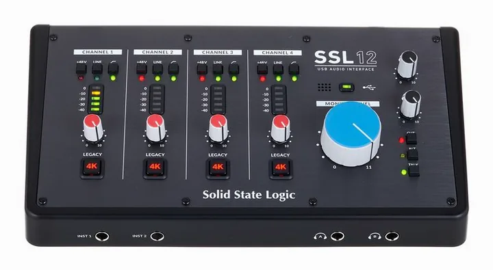 SSL 12 Decksaver Bundle, anslutningarna på baksidan