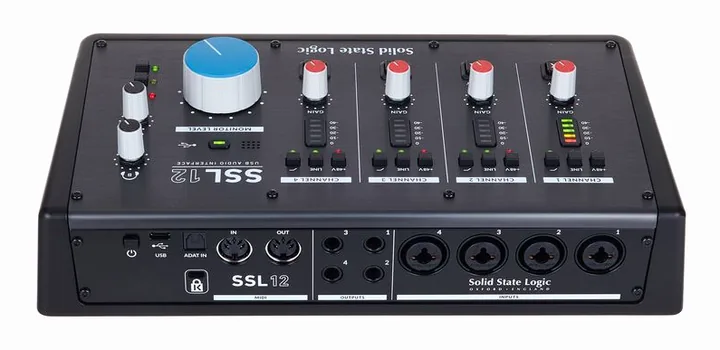 SSL 12, höljet sett från sidan