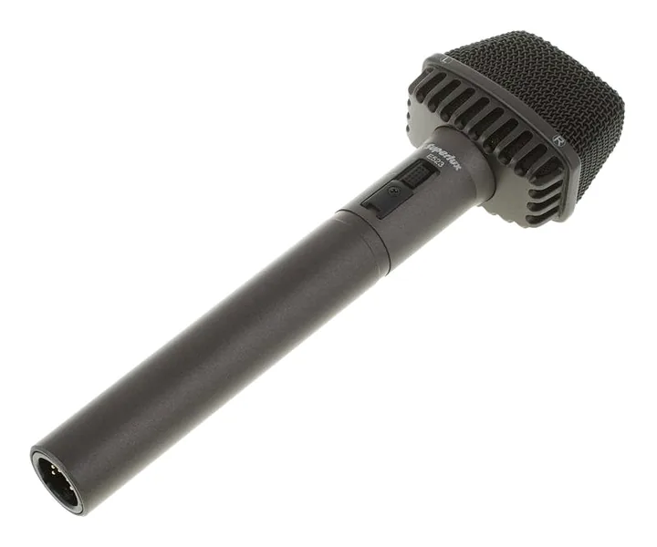 Superlux E523/D, loggan och ytan
