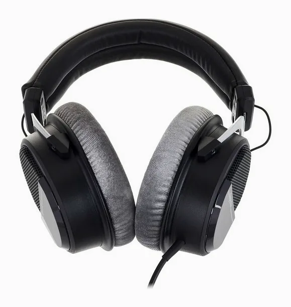Superlux HD-330 Pro 150 Ohms, kabelingången vid hörkåpan