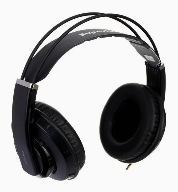 Superlux HD-681 Evo BK, gångjärnen och justeringen