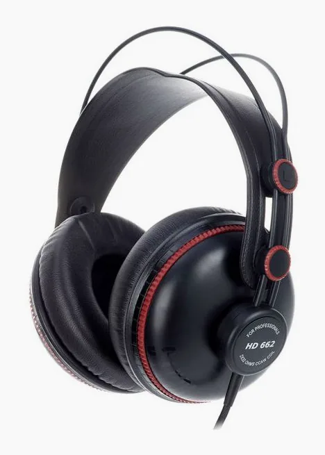 Superlux HD-662, hörkåpan på nära håll