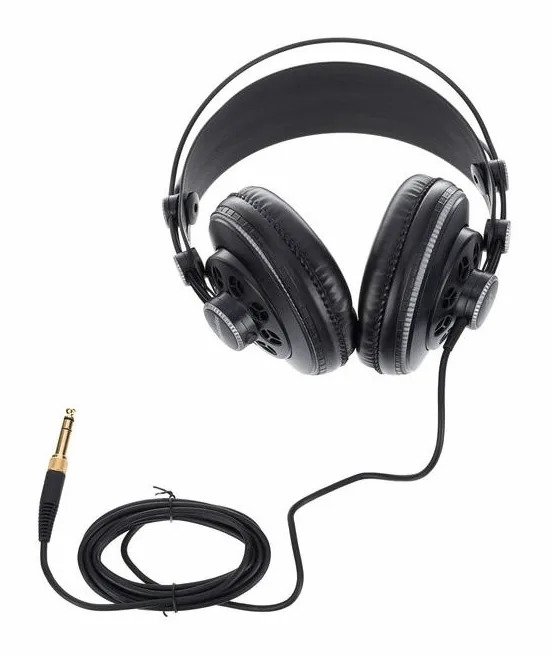 Superlux HD-681 B, öronkuddarna på nära håll