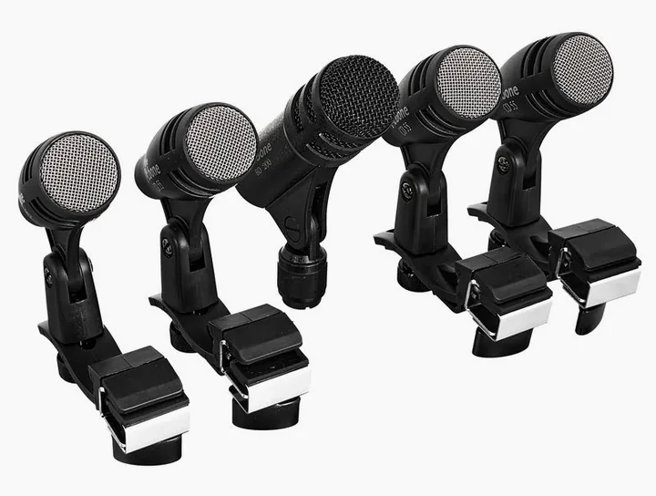 the t.bone DC 1000, XLR-kontakten i botten