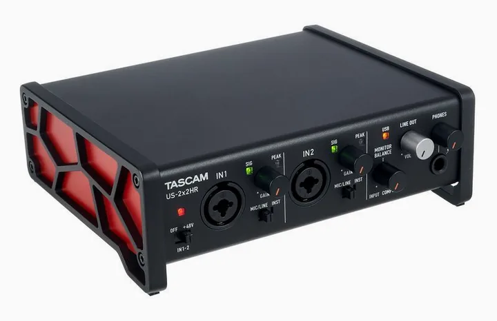 Tascam US-2x2HR, ingångarna på framsidan