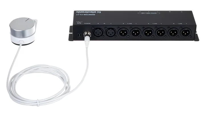 tc electronic Monitor Pilot, knapparna på bakpanelen