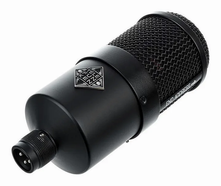 Telefunken M82, XLR-kontakten i botten