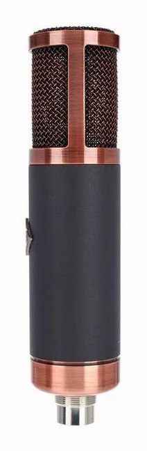 Telefunken TF29, XLR-kontakten i botten